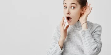 أعراض الجيوب الأنفية على الأذن