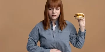 ألم المعدة بعد الأكل